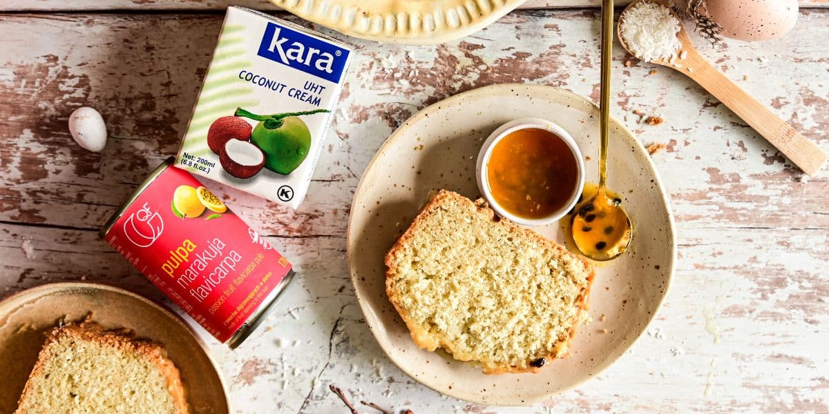 Babka kokosowa z lukrem marakuja